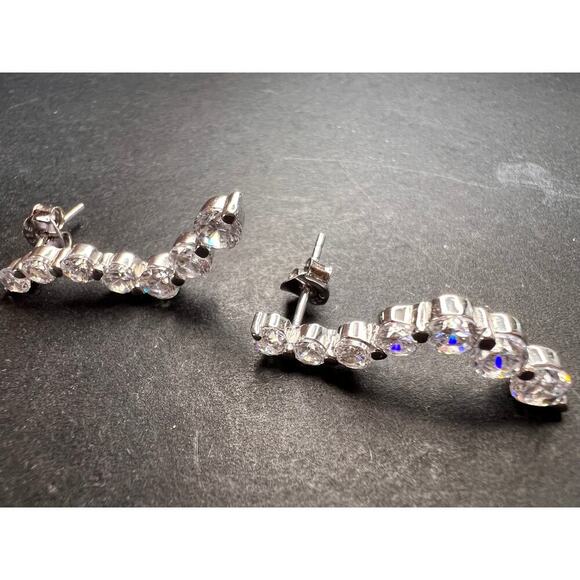 Curvy CZ earrings in 925 sterling silver - Picture 5 of 7